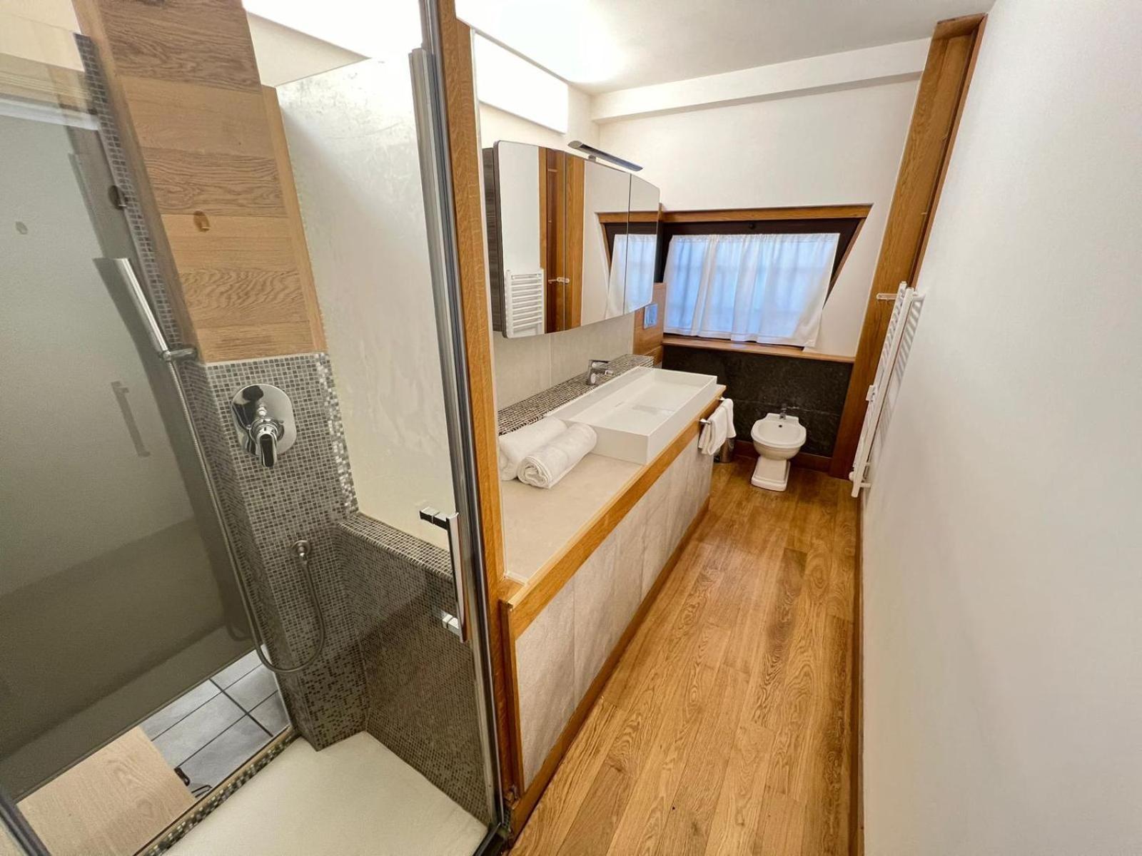 "R&P Apartment", Short Term Stay, Elegant Design, Bisceglie Metro Station, Easy For San Siro And Fiera Milano, Free Parking Milão Exterior foto